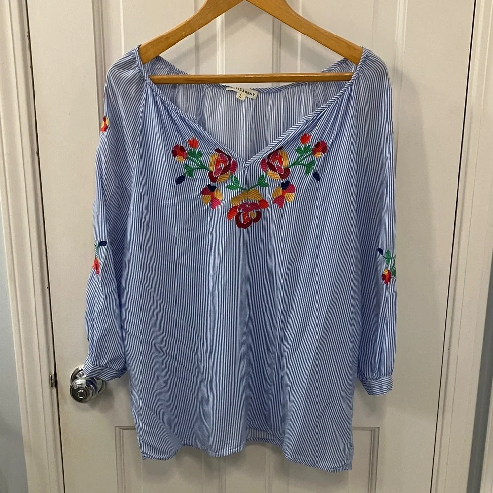 Embroidered floral white Blue Striped longsleeve Women's Top size L Artisan NY - Picture 1 of 14